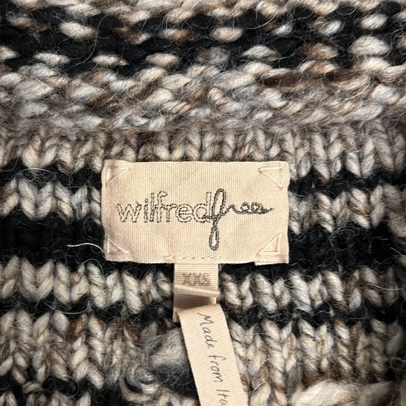 Aritzia Wilfred Free sweater XXS - Picture 2 of 4